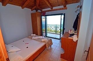 Zante apartments in Zakynthos - Anatoli apartments Keri Lake