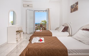 Yiannis Studios and Apartments