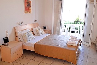 Yiannis Studios and Apartments